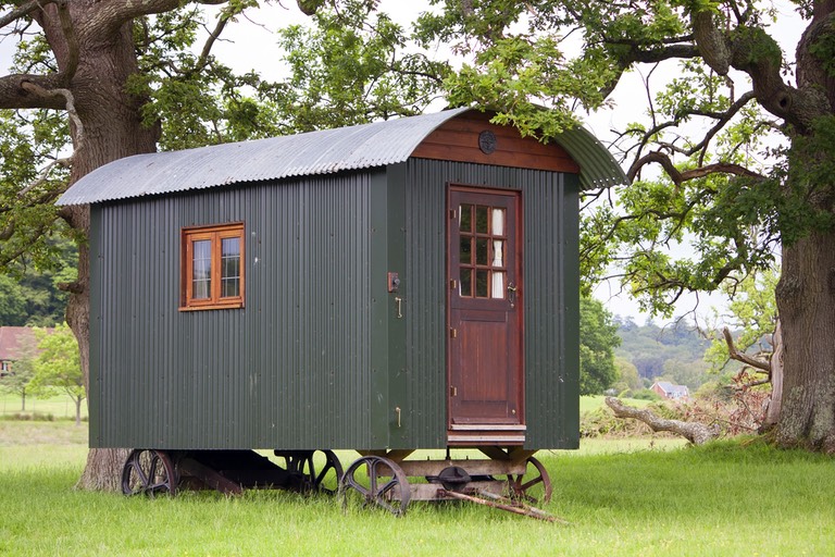 shepherds-hut-896583 1920